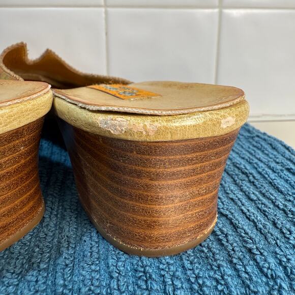 Miz Mooz Tooled Hand-Painted Leather Mules Boho Slip-On Round Toe EU 38 / 7.5–8 - Picture 16 of 16